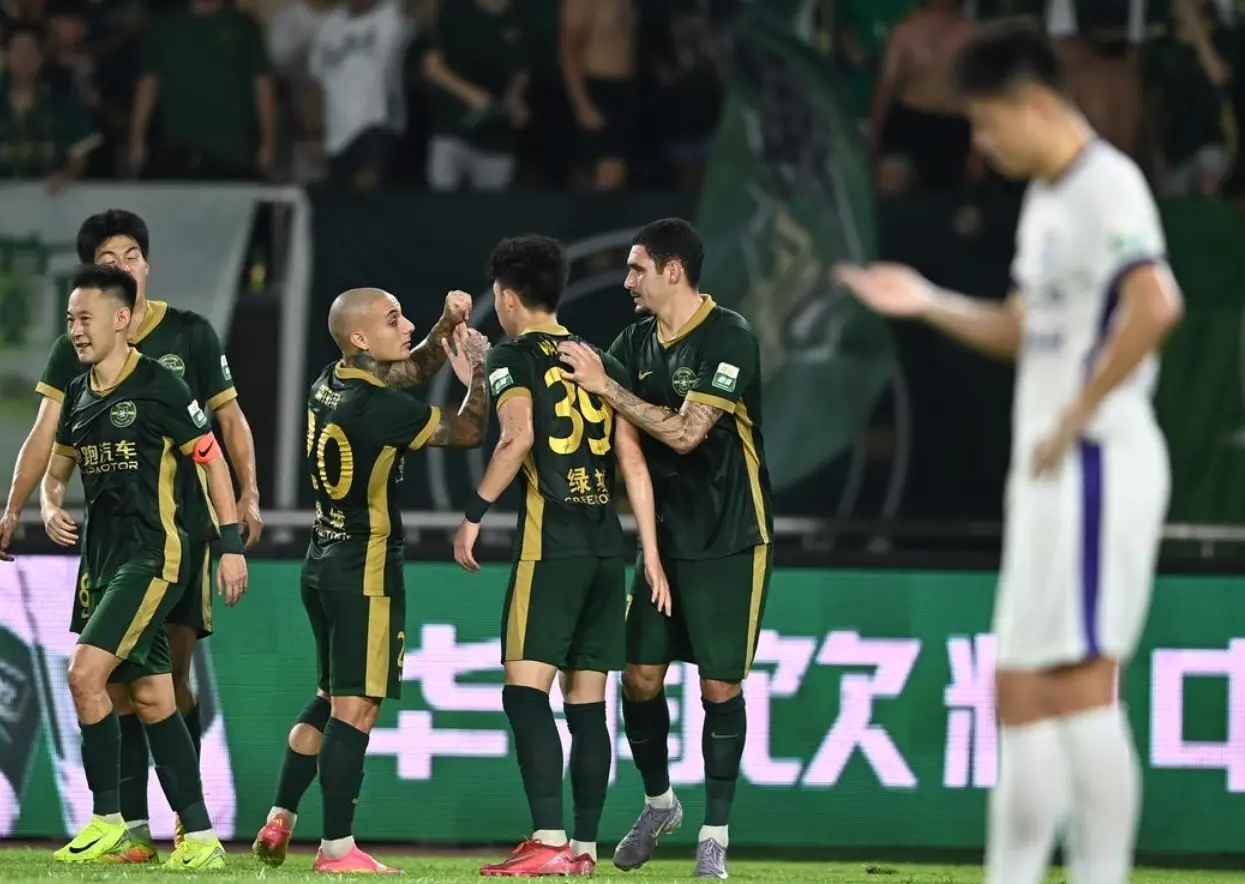 申花踢成, 钰栋哑火, 他判断失误 申花踢成, 钰栋哑火, 他判断失误