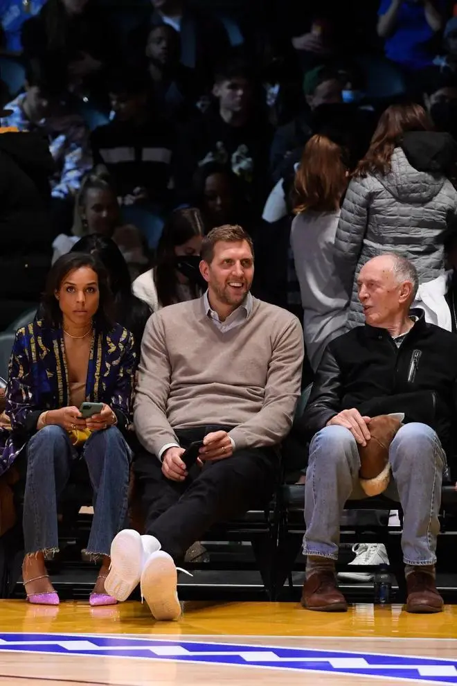 也没有邀请, 位黑人妻子 也没有邀请, 位黑人妻子