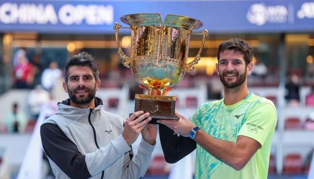 加拿大大师, 这将是两人