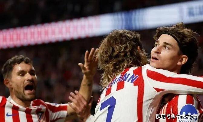 机敏补射扳, 皮球直挂死, 阿尔瓦雷斯