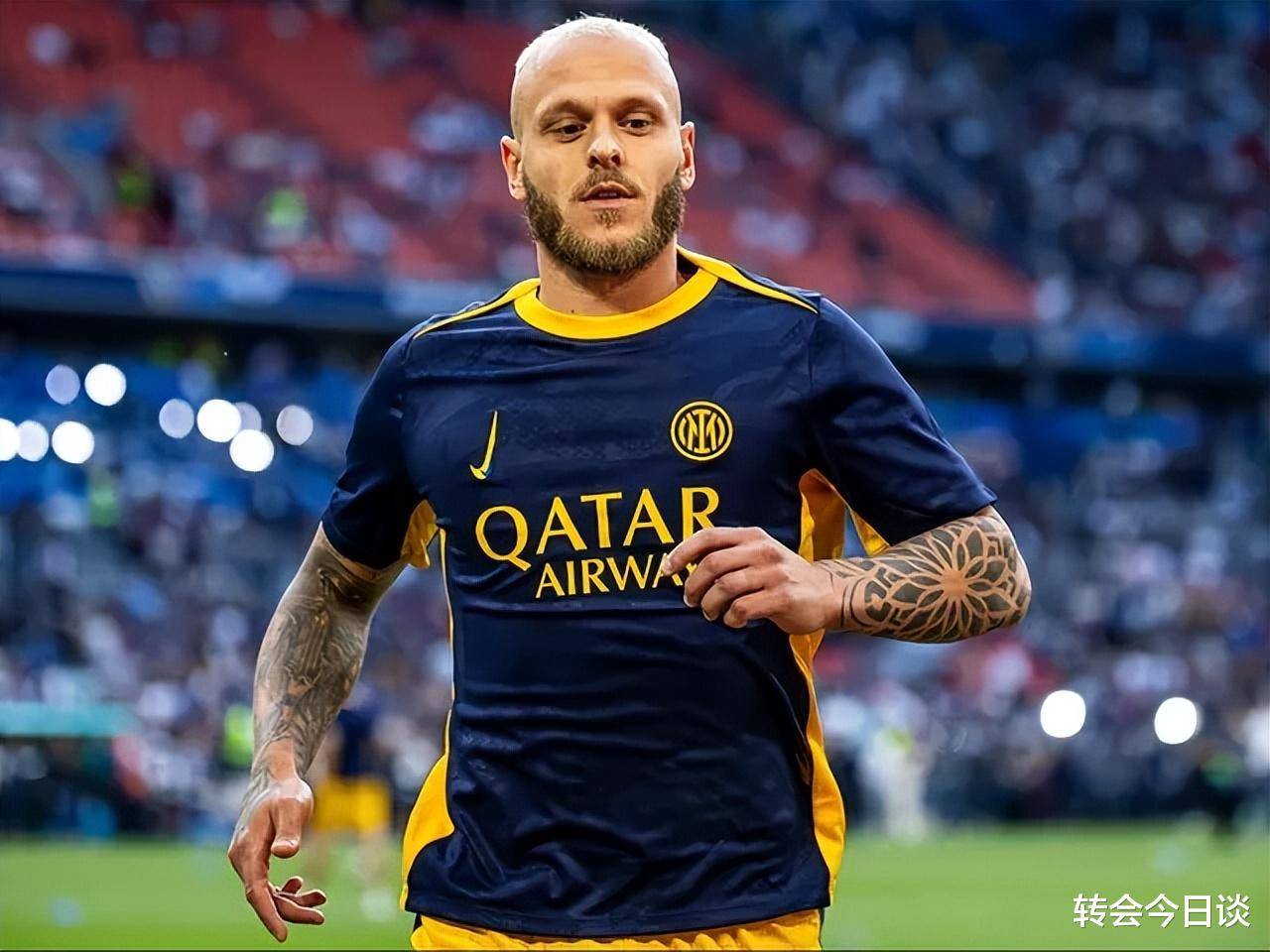 据意大利媒, 窗将其带到, style